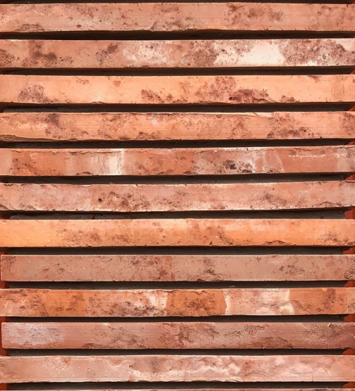 Дербент в Москве Ригель-кирпич R-350